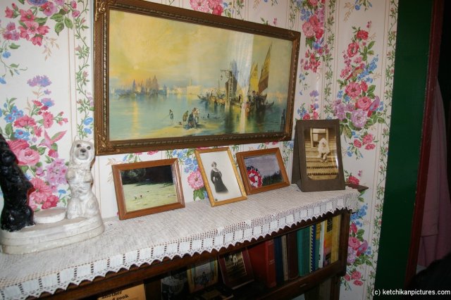 First level of Dolly's house in Ketchikan (3).jpg