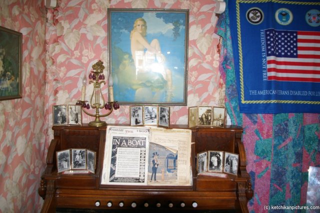 Piano of Dolly's house in Ketchikan.jpg