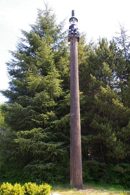 Ridicule totem pole in Ketchikan of a white man.jpg