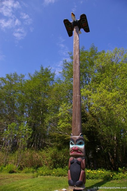 Animals totem pole with Eagle on top in Ketchikan.jpg